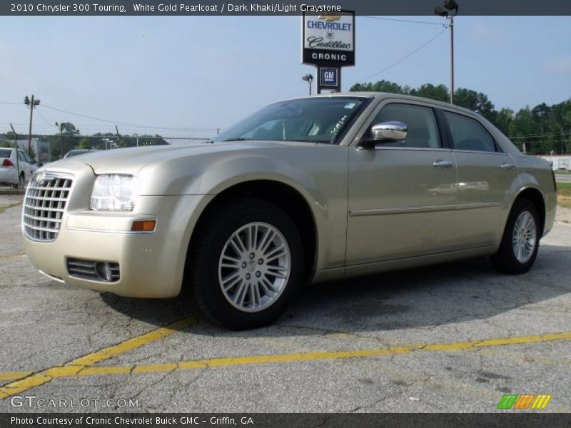 White Gold Pearlcoat / Dark Khaki/Light Graystone 2010 Chrysler 300 Touring