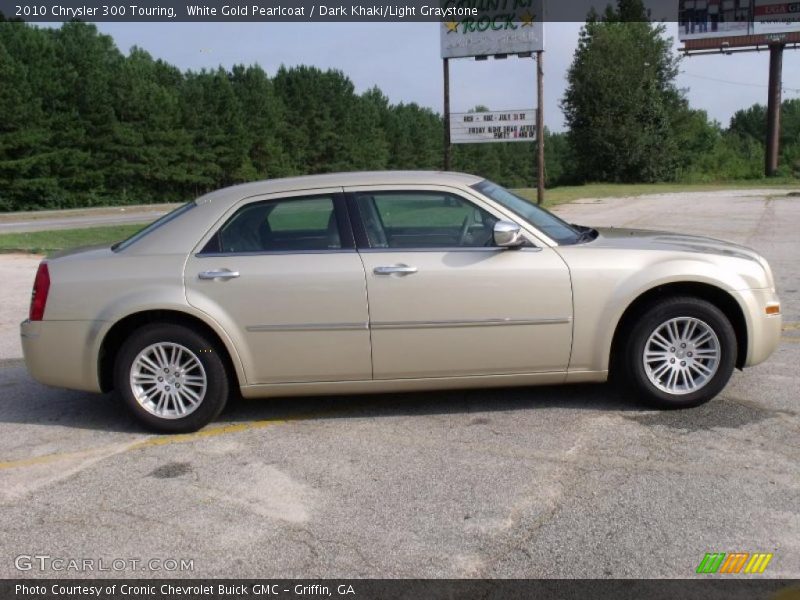 White Gold Pearlcoat / Dark Khaki/Light Graystone 2010 Chrysler 300 Touring