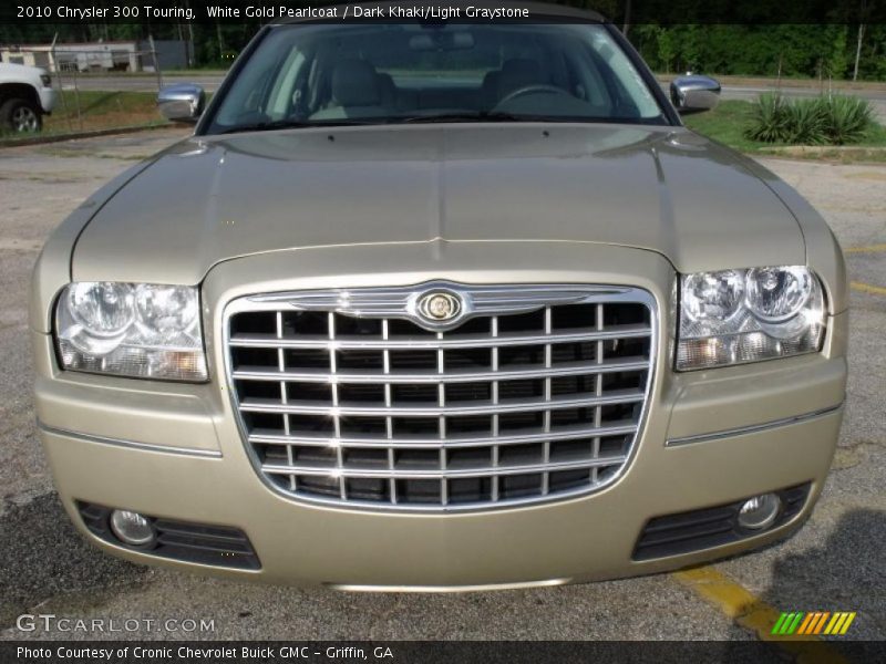 White Gold Pearlcoat / Dark Khaki/Light Graystone 2010 Chrysler 300 Touring