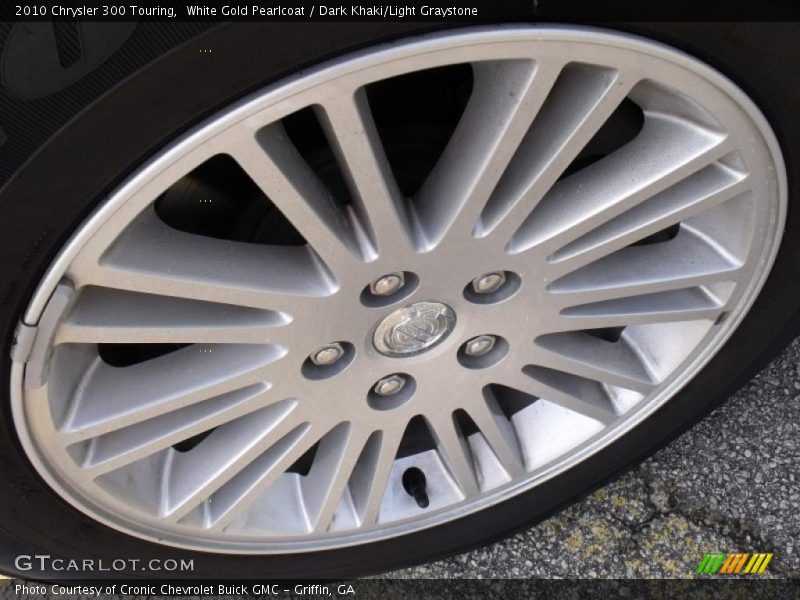 White Gold Pearlcoat / Dark Khaki/Light Graystone 2010 Chrysler 300 Touring