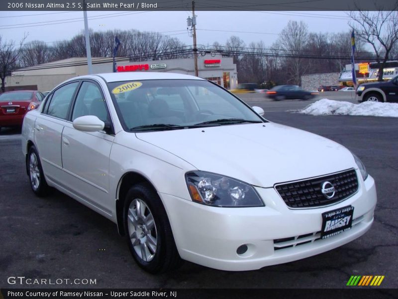 Satin White Pearl / Blond 2006 Nissan Altima 2.5 S