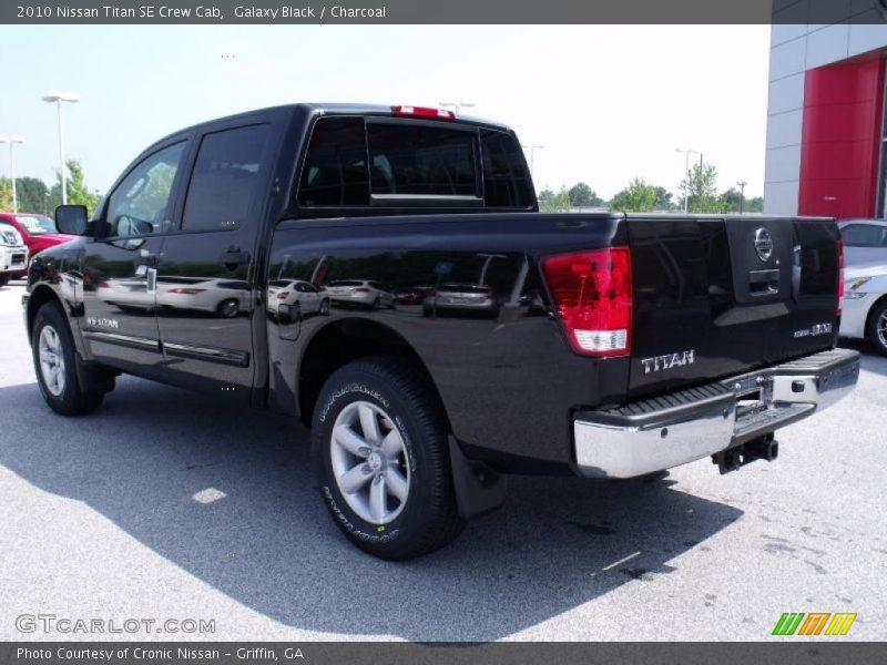 Galaxy Black / Charcoal 2010 Nissan Titan SE Crew Cab