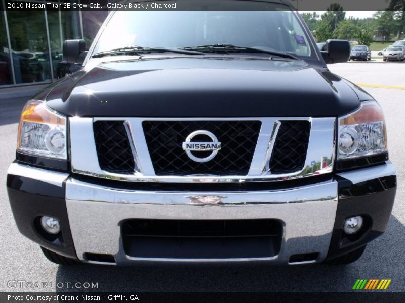 Galaxy Black / Charcoal 2010 Nissan Titan SE Crew Cab