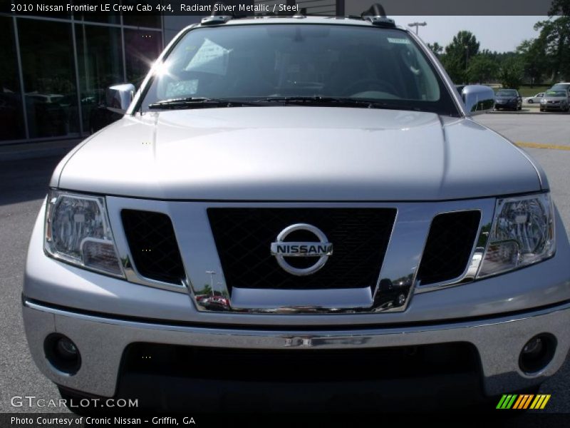 Radiant Silver Metallic / Steel 2010 Nissan Frontier LE Crew Cab 4x4