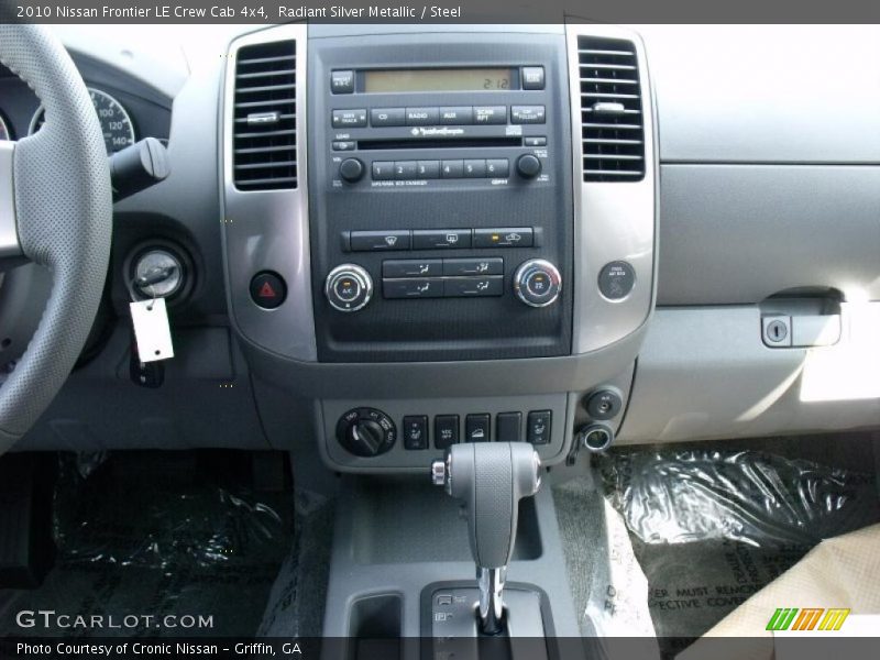 Radiant Silver Metallic / Steel 2010 Nissan Frontier LE Crew Cab 4x4