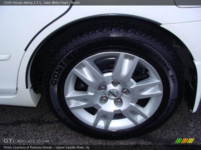 Satin White Pearl / Blond 2006 Nissan Altima 2.5 S