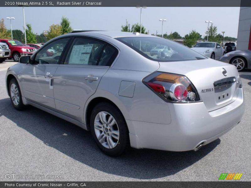 Radiant Silver / Charcoal 2010 Nissan Altima 2.5 SL