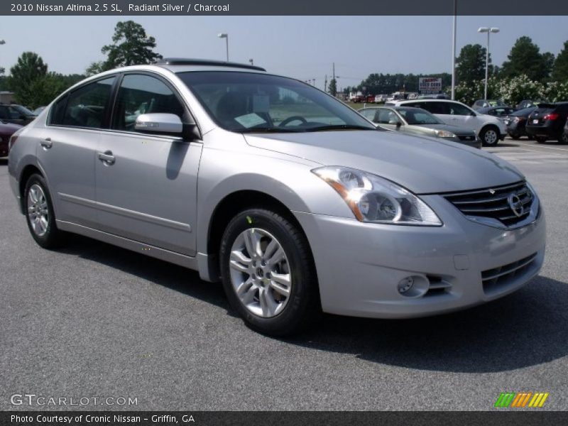Radiant Silver / Charcoal 2010 Nissan Altima 2.5 SL