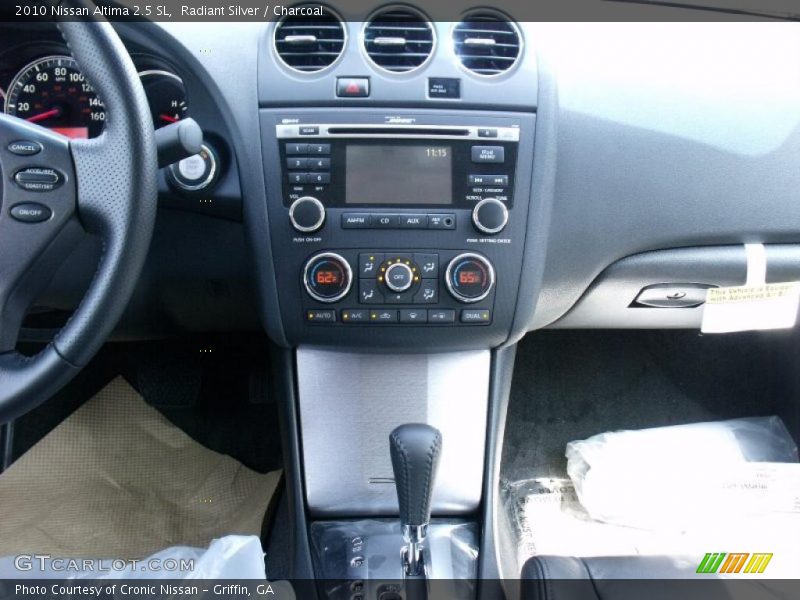 Radiant Silver / Charcoal 2010 Nissan Altima 2.5 SL