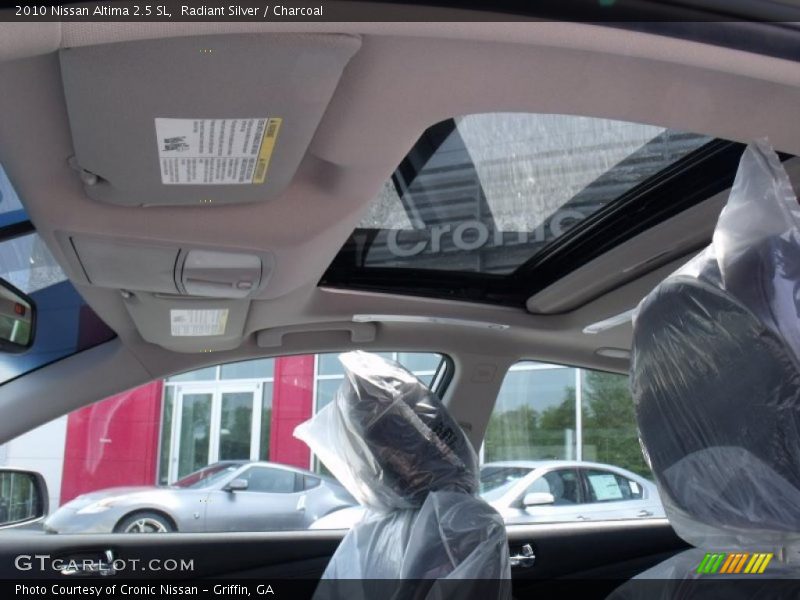 Radiant Silver / Charcoal 2010 Nissan Altima 2.5 SL