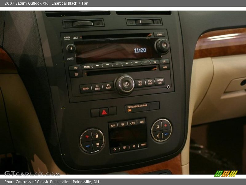 Charcoal Black / Tan 2007 Saturn Outlook XR