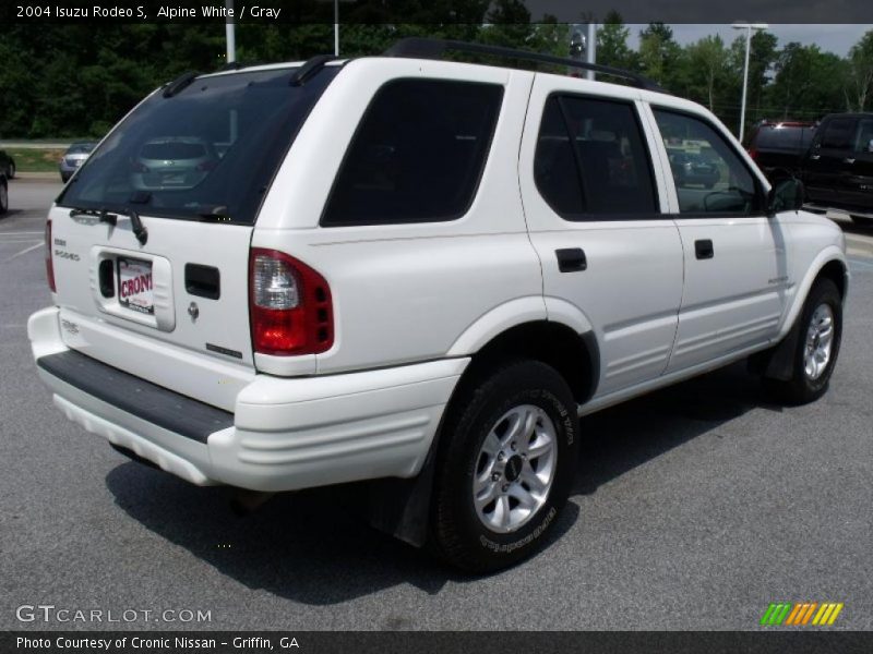 Alpine White / Gray 2004 Isuzu Rodeo S