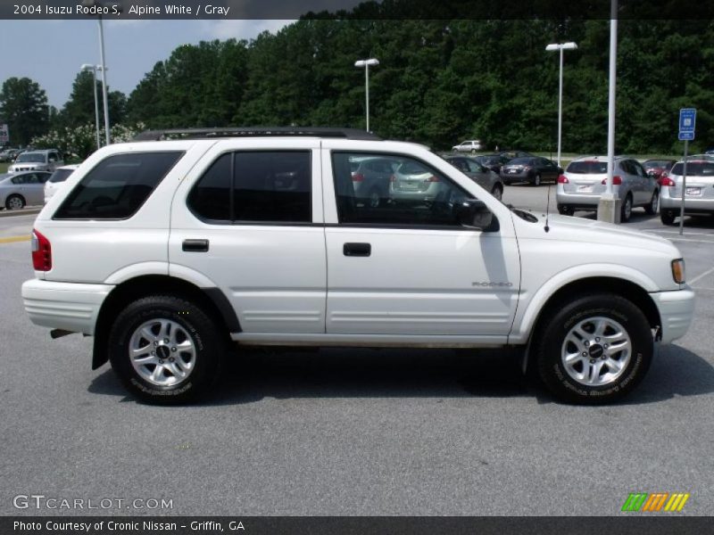 Alpine White / Gray 2004 Isuzu Rodeo S