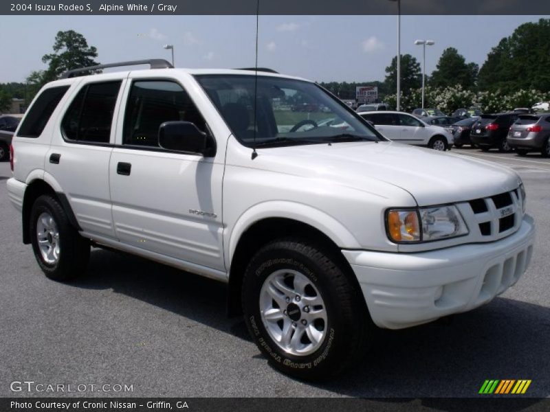 Alpine White / Gray 2004 Isuzu Rodeo S