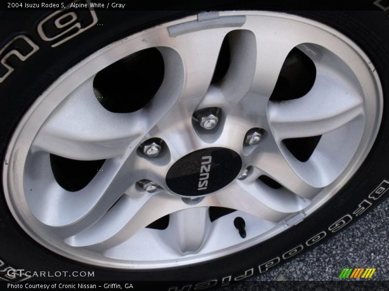 Alpine White / Gray 2004 Isuzu Rodeo S
