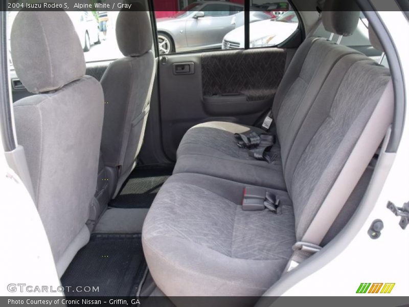 Alpine White / Gray 2004 Isuzu Rodeo S