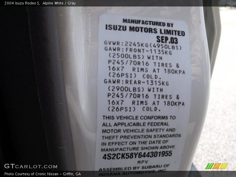 Alpine White / Gray 2004 Isuzu Rodeo S