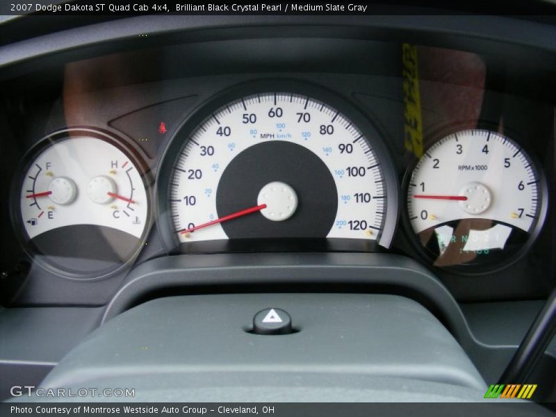 Brilliant Black Crystal Pearl / Medium Slate Gray 2007 Dodge Dakota ST Quad Cab 4x4