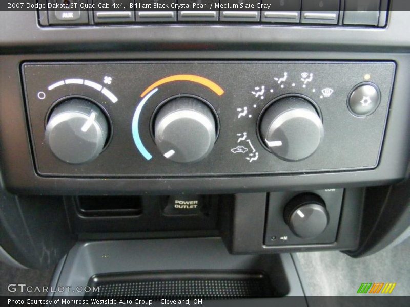 Brilliant Black Crystal Pearl / Medium Slate Gray 2007 Dodge Dakota ST Quad Cab 4x4