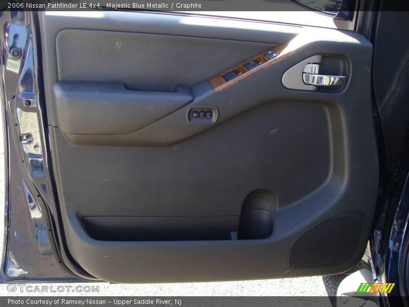 Majestic Blue Metallic / Graphite 2006 Nissan Pathfinder LE 4x4