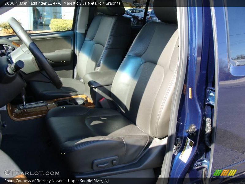 Majestic Blue Metallic / Graphite 2006 Nissan Pathfinder LE 4x4