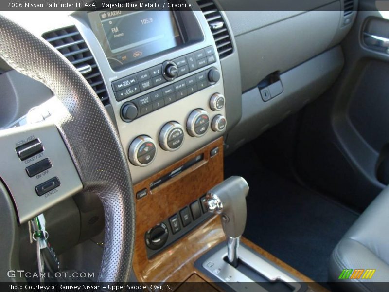 Majestic Blue Metallic / Graphite 2006 Nissan Pathfinder LE 4x4