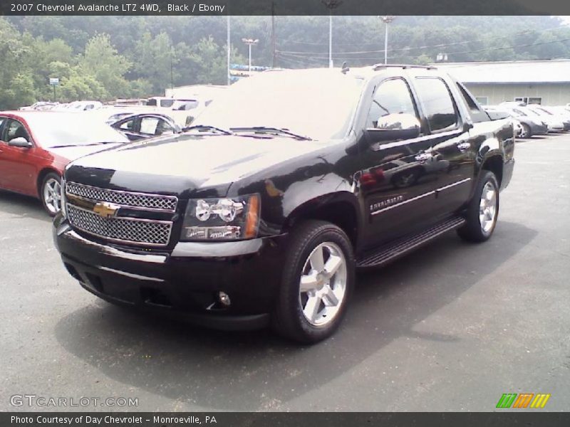 Black / Ebony 2007 Chevrolet Avalanche LTZ 4WD