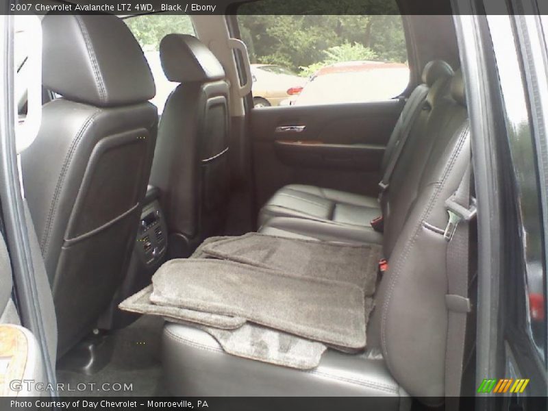 Black / Ebony 2007 Chevrolet Avalanche LTZ 4WD