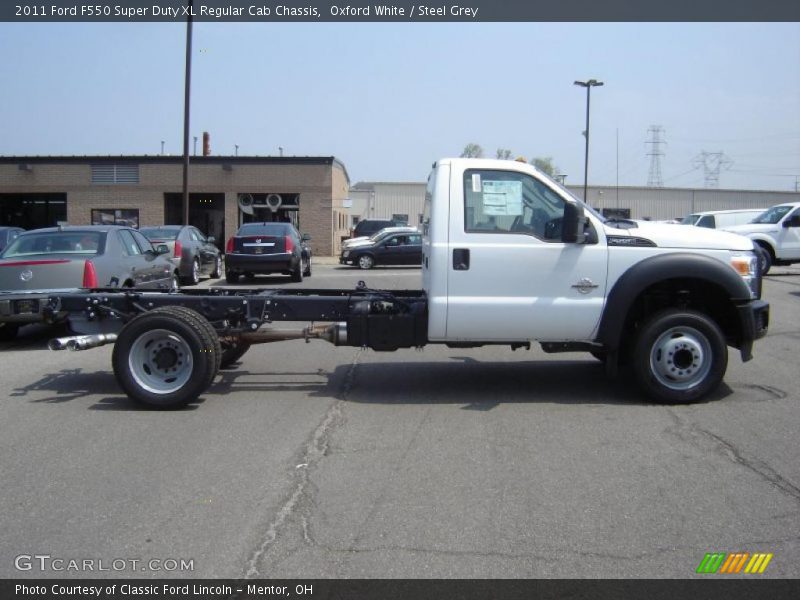 Oxford White / Steel Grey 2011 Ford F550 Super Duty XL Regular Cab Chassis