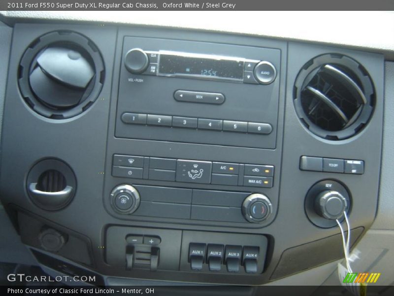Oxford White / Steel Grey 2011 Ford F550 Super Duty XL Regular Cab Chassis