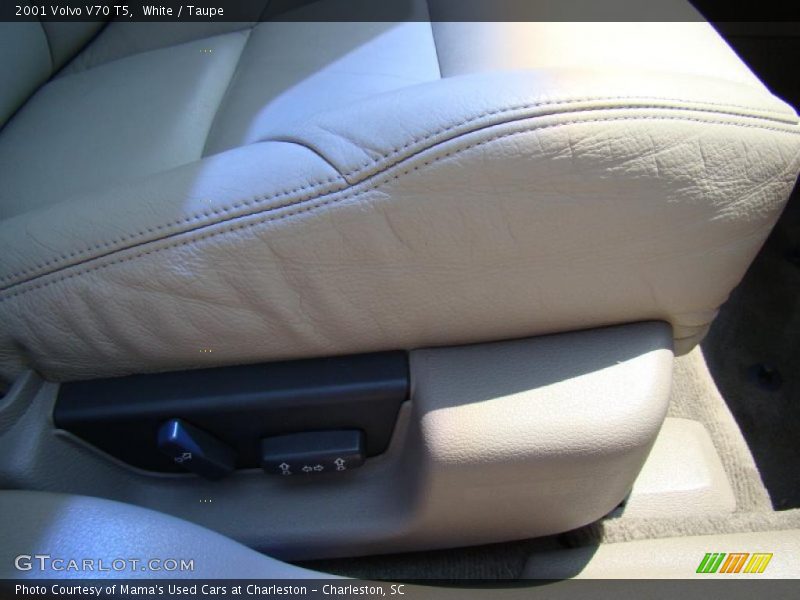 White / Taupe 2001 Volvo V70 T5