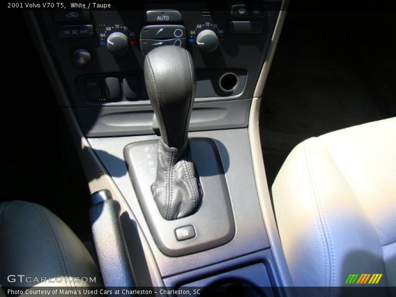 White / Taupe 2001 Volvo V70 T5