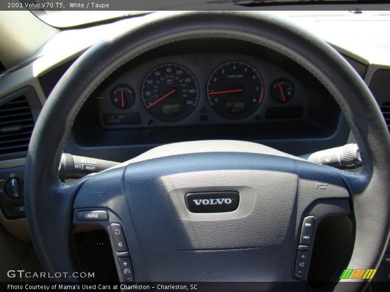 White / Taupe 2001 Volvo V70 T5