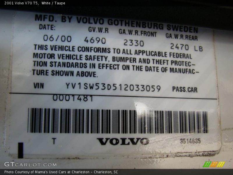 White / Taupe 2001 Volvo V70 T5