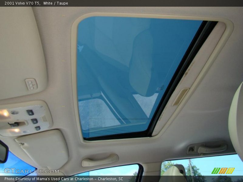 White / Taupe 2001 Volvo V70 T5