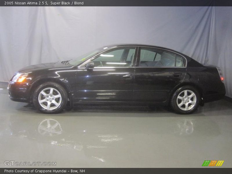 Super Black / Blond 2005 Nissan Altima 2.5 S