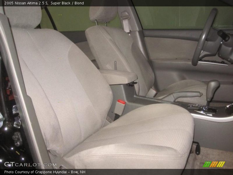 Super Black / Blond 2005 Nissan Altima 2.5 S