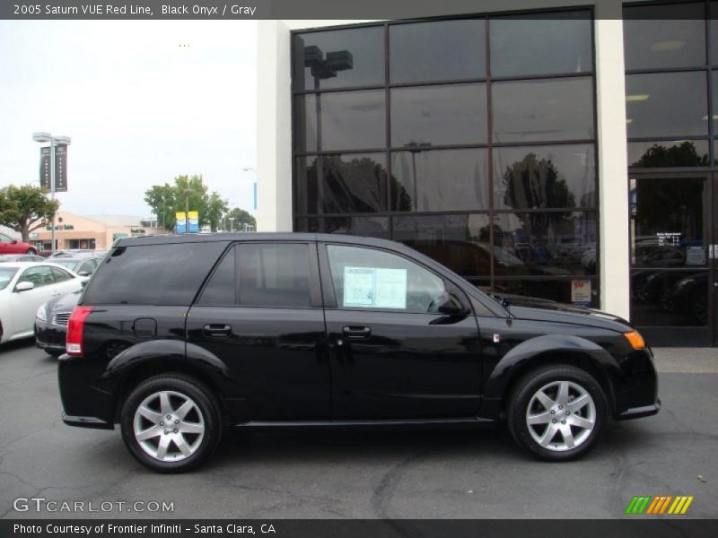 Black Onyx / Gray 2005 Saturn VUE Red Line