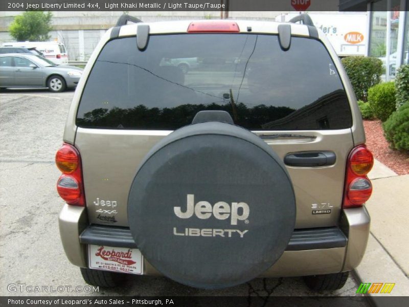 Light Khaki Metallic / Light Taupe/Taupe 2004 Jeep Liberty Limited 4x4