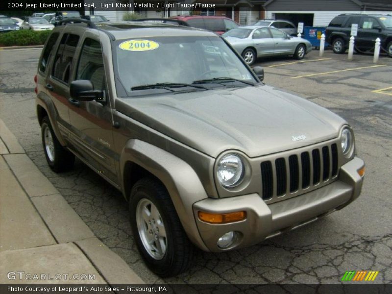 Light Khaki Metallic / Light Taupe/Taupe 2004 Jeep Liberty Limited 4x4