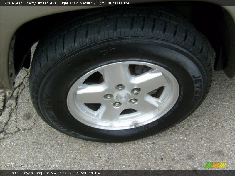 Light Khaki Metallic / Light Taupe/Taupe 2004 Jeep Liberty Limited 4x4