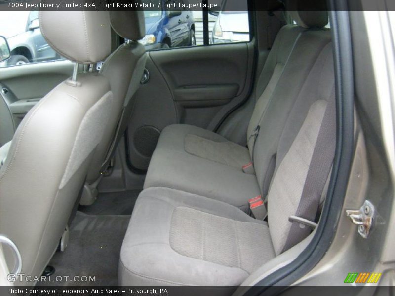 Light Khaki Metallic / Light Taupe/Taupe 2004 Jeep Liberty Limited 4x4