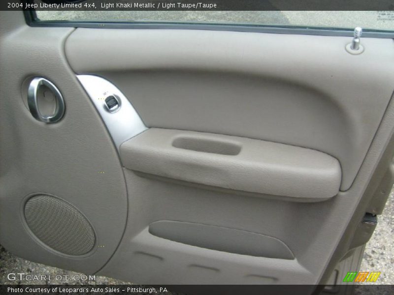 Light Khaki Metallic / Light Taupe/Taupe 2004 Jeep Liberty Limited 4x4