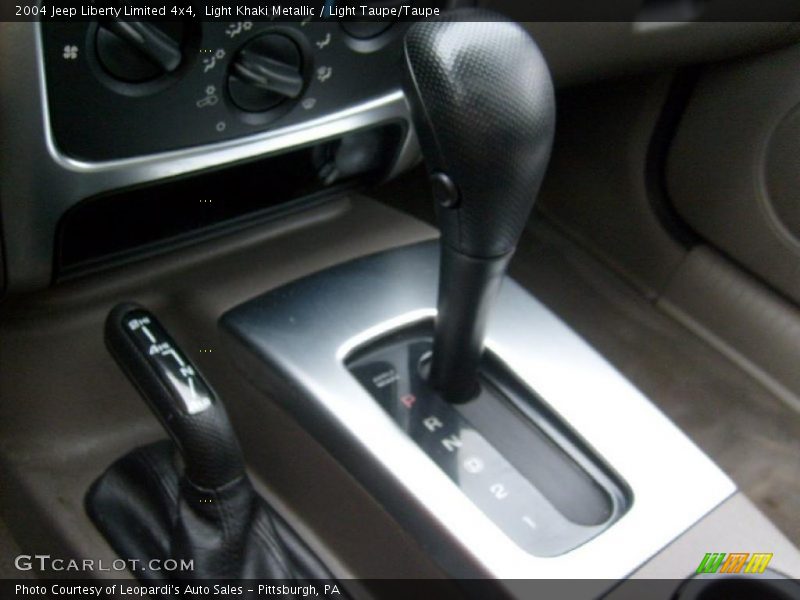 Light Khaki Metallic / Light Taupe/Taupe 2004 Jeep Liberty Limited 4x4