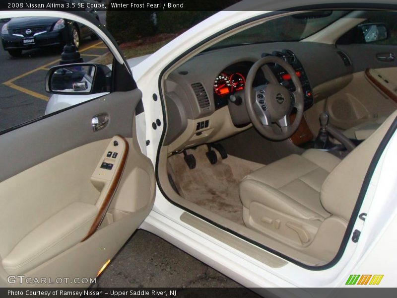 Winter Frost Pearl / Blond 2008 Nissan Altima 3.5 SE Coupe
