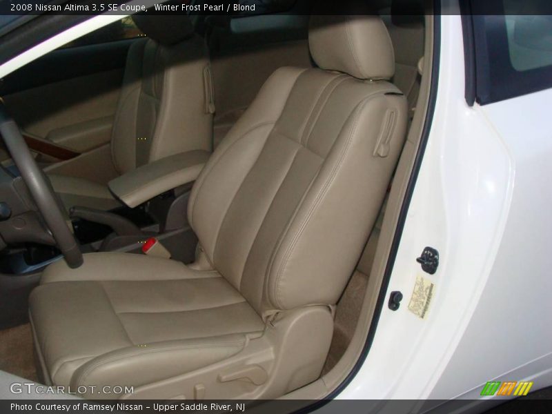 Winter Frost Pearl / Blond 2008 Nissan Altima 3.5 SE Coupe