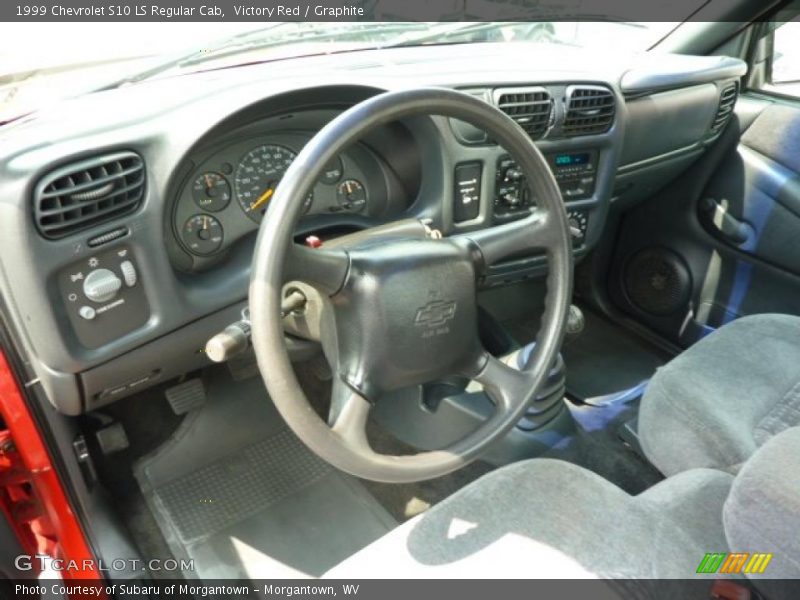 Victory Red / Graphite 1999 Chevrolet S10 LS Regular Cab