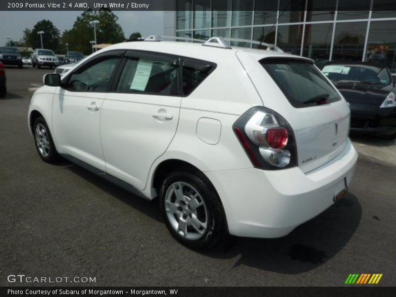Ultra White / Ebony 2009 Pontiac Vibe 2.4 AWD