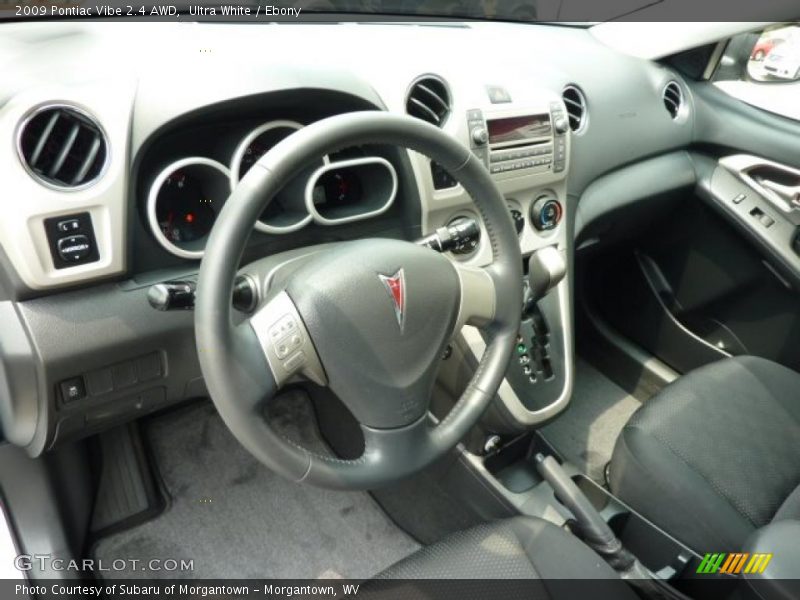 Ultra White / Ebony 2009 Pontiac Vibe 2.4 AWD