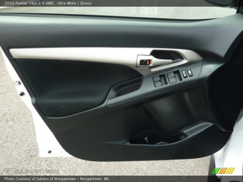 Ultra White / Ebony 2009 Pontiac Vibe 2.4 AWD